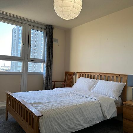 Amazing Room In Glasgow City Exterior photo